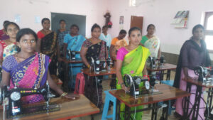progetto di emancipazione delle donne corso di sartoria presso la sede ASWAS di Pasurupadu Andhra Pradesh - India
