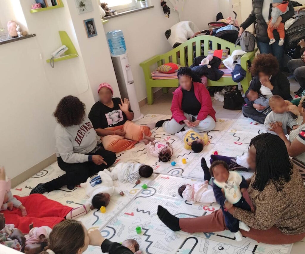 Centro di aiuto alla Vita di Udine - incontro con le neo mamme e i bambini