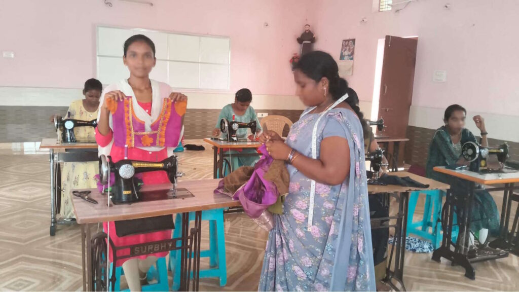 India - Pasurupadu sede ASWAS corso per l'emancipazione delle donne